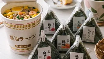 もぐもぐ軽食